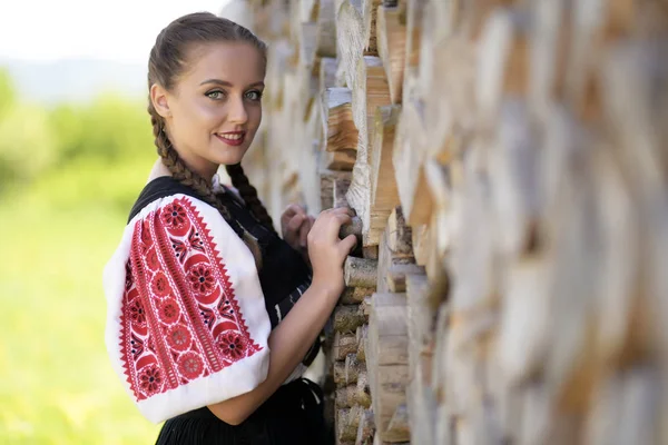 Folclore Eslovaco Traje Tradicional — Fotografia de Stock