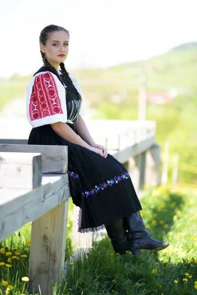 Folclore Eslovaco Traje Tradicional — Fotografia de Stock