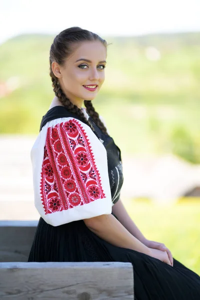スロバキアの民間伝承 伝統衣装 — ストック写真