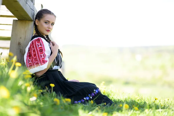 Folclore Eslovaco Traje Tradicional — Fotografia de Stock