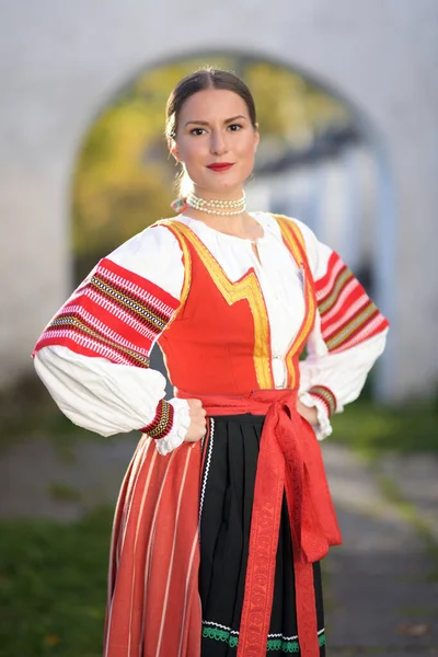 Folklore Eslovaco Chica Folklórica Eslovaca —  Fotos de Stock