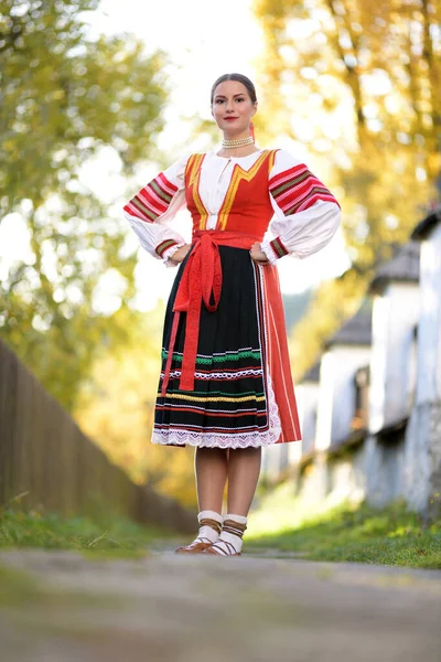 Σλοβακική Παράδοση Σλοβακική Λαϊκή Κοπέλα — Φωτογραφία Αρχείου
