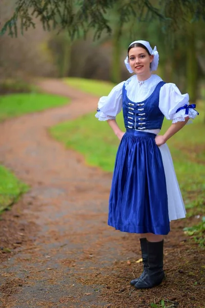 Gelukkig Mooie Jonge Vrouw Kerstman Kostuum Met Huidige Dozen — Stockfoto