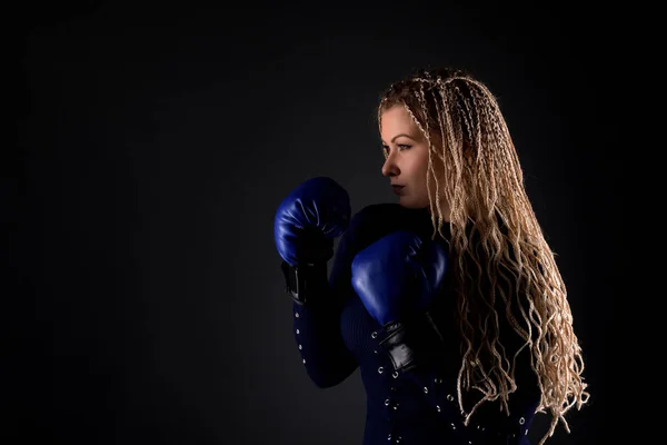 Hermosa Chica Rubia Guantes Boxeo — Foto de Stock