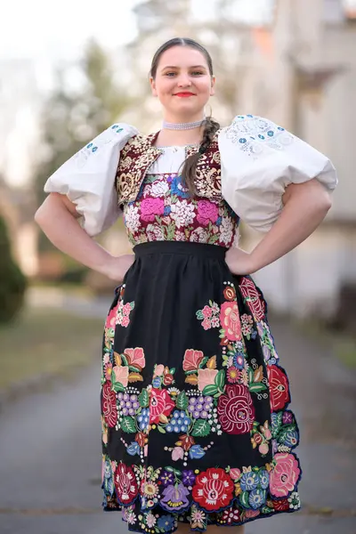 Bella Donna Slocavak Tradizionale Costume Tradizionale Vak Folklore — Foto Stock