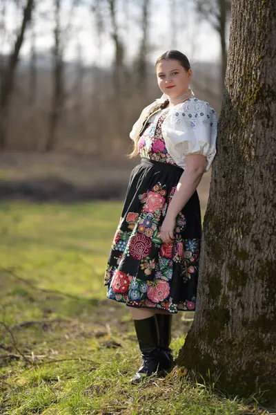 Portrait Young Beautiful Woman Traditional Ukrainian National Dress Forest — Stock Photo, Image