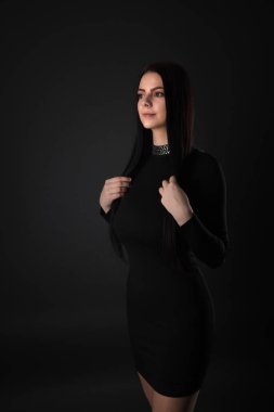 seksi genç kadın Studio스튜디오에서 섹시 한 젊은 여자