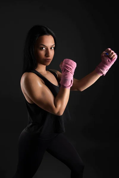 Σέξι Κορίτσι Κατάρτισης Στο Γυμναστήριο Που Ασχολούνται Την Πυγμαχία — Φωτογραφία Αρχείου