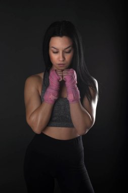 Spor yapan atletik kız.