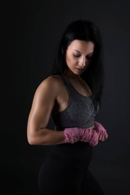 Spor yapan atletik kız.