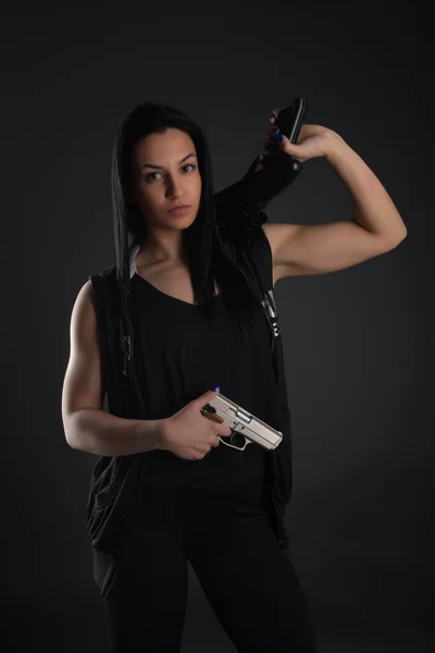 Сексуальная Женщина Пистолетом — стоковое фото