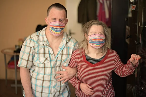 Síndrome Pareja Amor Con Máscara Respiratoria — Foto de Stock