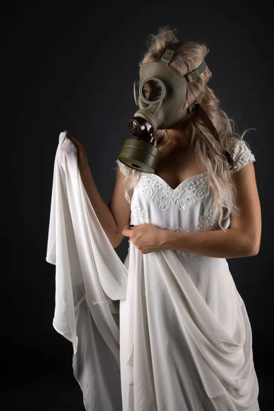 Femme Robe Mariée Masque Gaz — Photo