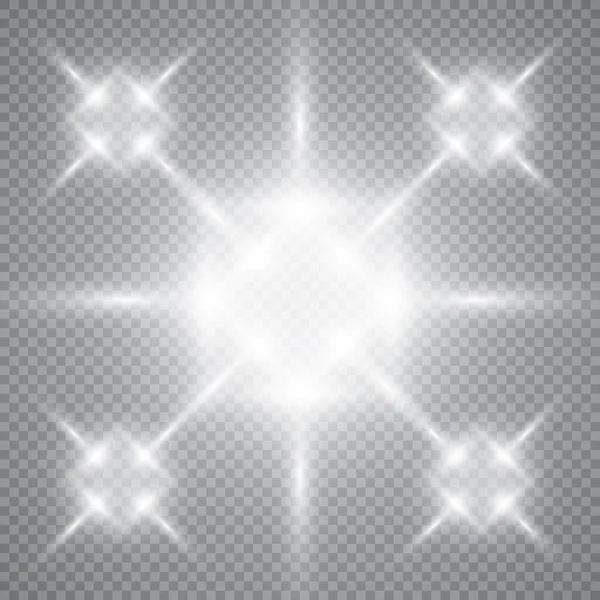Şeffaf beyaz parlayan ışık patlaması. Işın parıltılarıyla serin efekt dekorasyonu için vektör illüstrasyonu. Parlak yıldız. Şeffaf parlak parlak parıltı, parlak alevler. Parlak desen.