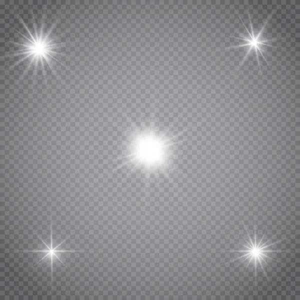 Saydam bir arka plan üzerinde izole ışıkları parlayan kümesi. Flaş ışınları ve bir projektör ile yanıp söner. Işık efekti kızdırma. Sparkles ile yıldızı parladı.
