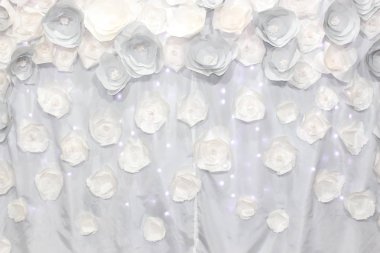 Bir yaz günü çiçekli doğal yeşil arka plan