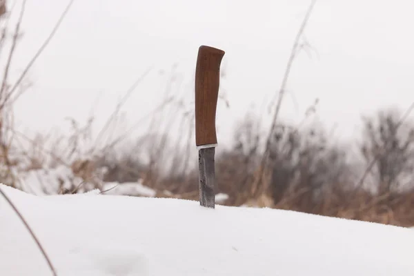 Sharp hunting knife — Stock Photo, Image