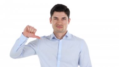 Başparmak aşağı yakışıklı işadamı, beyaz arka plan tarafından