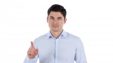 Reddetmek için yakışıklı işadamı parmak sallayarak