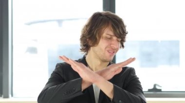 Jest işadamı tarafından sevmeme reddetme