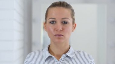 İyi hareket, kadın portre Office