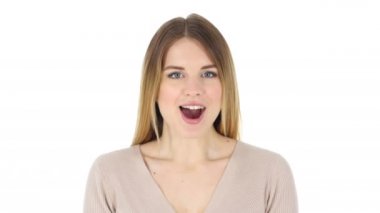 Başarı kutluyor, kadın heyecanlı