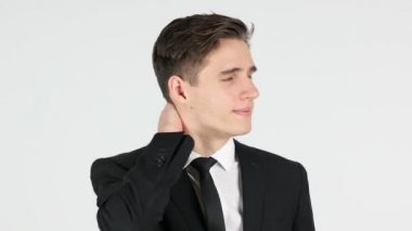 Yorgun işadamı, beyaz arka plan, boyun ağrısı