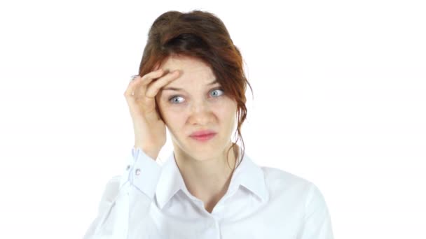 Frustrado mulher tensa, fundo branco — Vídeo de Stock