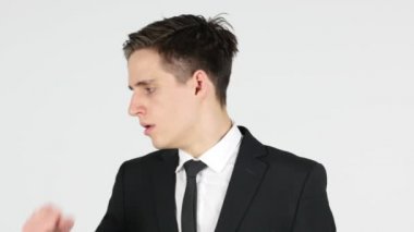 Öksürük, öksürük, işadamı beyaz arka plan