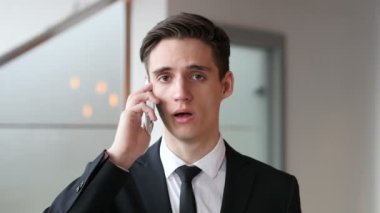 Evet, ofis çağrı yanıtlanıyor