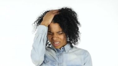 Başarısızlık, beyaz arka planda siyah kadın kaybı