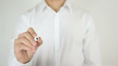 Pazarlama, camın üzerine yazılmış