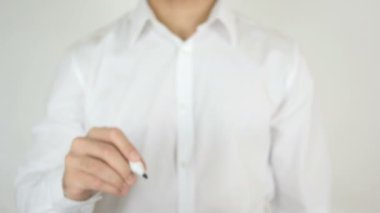 Sorun, camın üzerine yazılmış