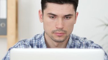 Şok, sürpriz rahat işadamı jesti