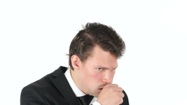 Öksürük, beyaz arka plan üzerinde hasta iş adamı