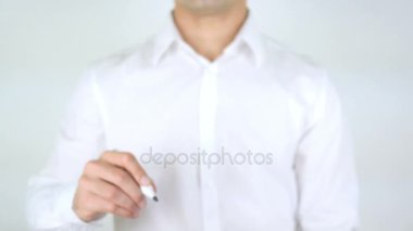 Sonunda, adam cam üzerine yazma