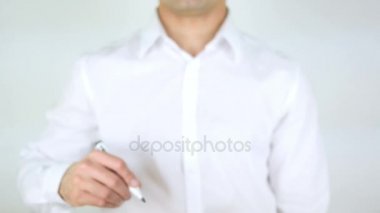 İki kere düşünmek, cam üzerinde yazılı adam