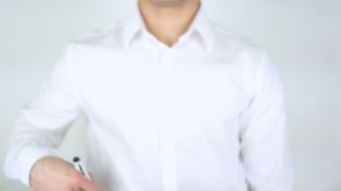 Yaptığın?, adam cam üzerine yazma