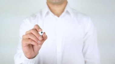 Sistem Mühendisi, cam üzerinde yazılı adam