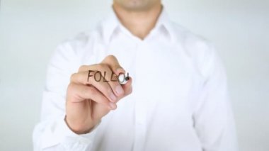 Kalbinin sesini dinle, cam üzerinde yazılı adam