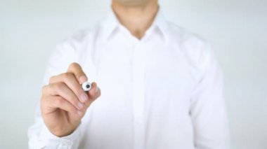 Son sayfa, cam üzerinde yazılı adam