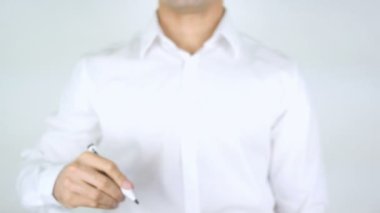 UX tasarım, adam cam üzerine yazma