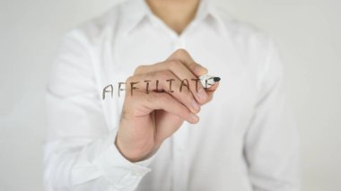 Bağlı, camın üzerine yazılmış