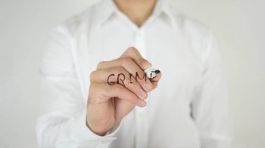 Kriz, camın üzerine yazılmış