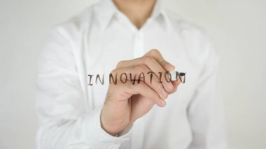 Yenilik, camın üzerine yazılmış