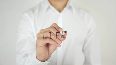 Hayat, camın üzerine yazılmış