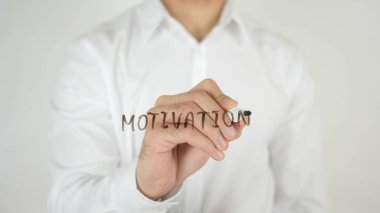 Motivasyon, camın üzerine yazılmış