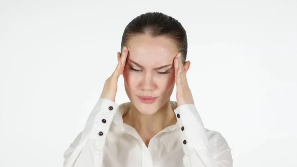 Dolor de cabeza intenso, mujer tensa trastornada, fondo blanco —  Fotos de Stock