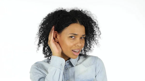 Mulher negra ouvindo com cuidado — Fotografia de Stock