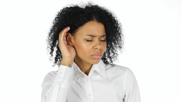 Mujer afroamericana escuchando atentamente información —  Fotos de Stock